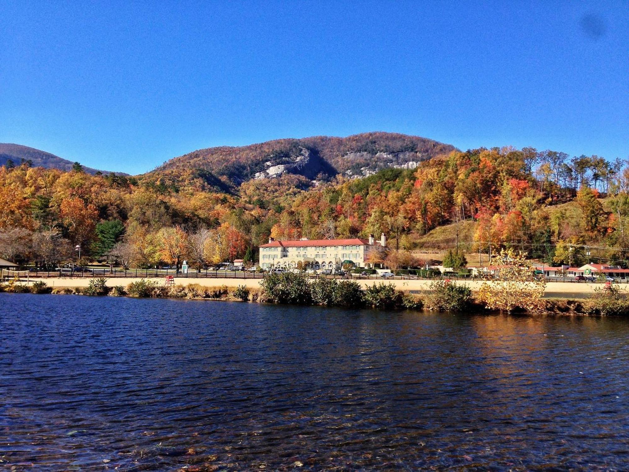 Lake Lure Inn And Spa Exterior photo