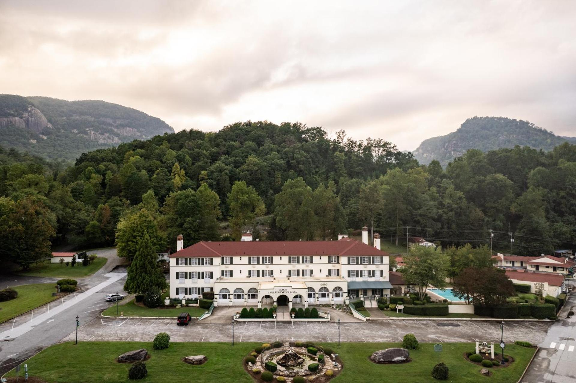 Lake Lure Inn And Spa Exterior photo